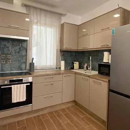 Sunshine Homes شقة *