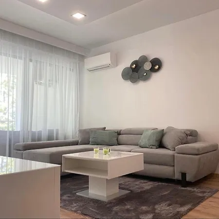 Apartment Sunshine Homes Zamardi