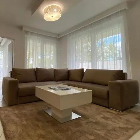 Sunshine Homes Apartamento Zamárdi