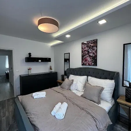 Apartment Sunshine Homes *