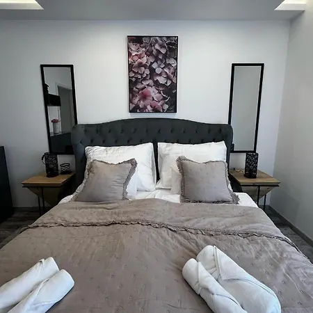 Sunshine Homes Apartment Zamardi